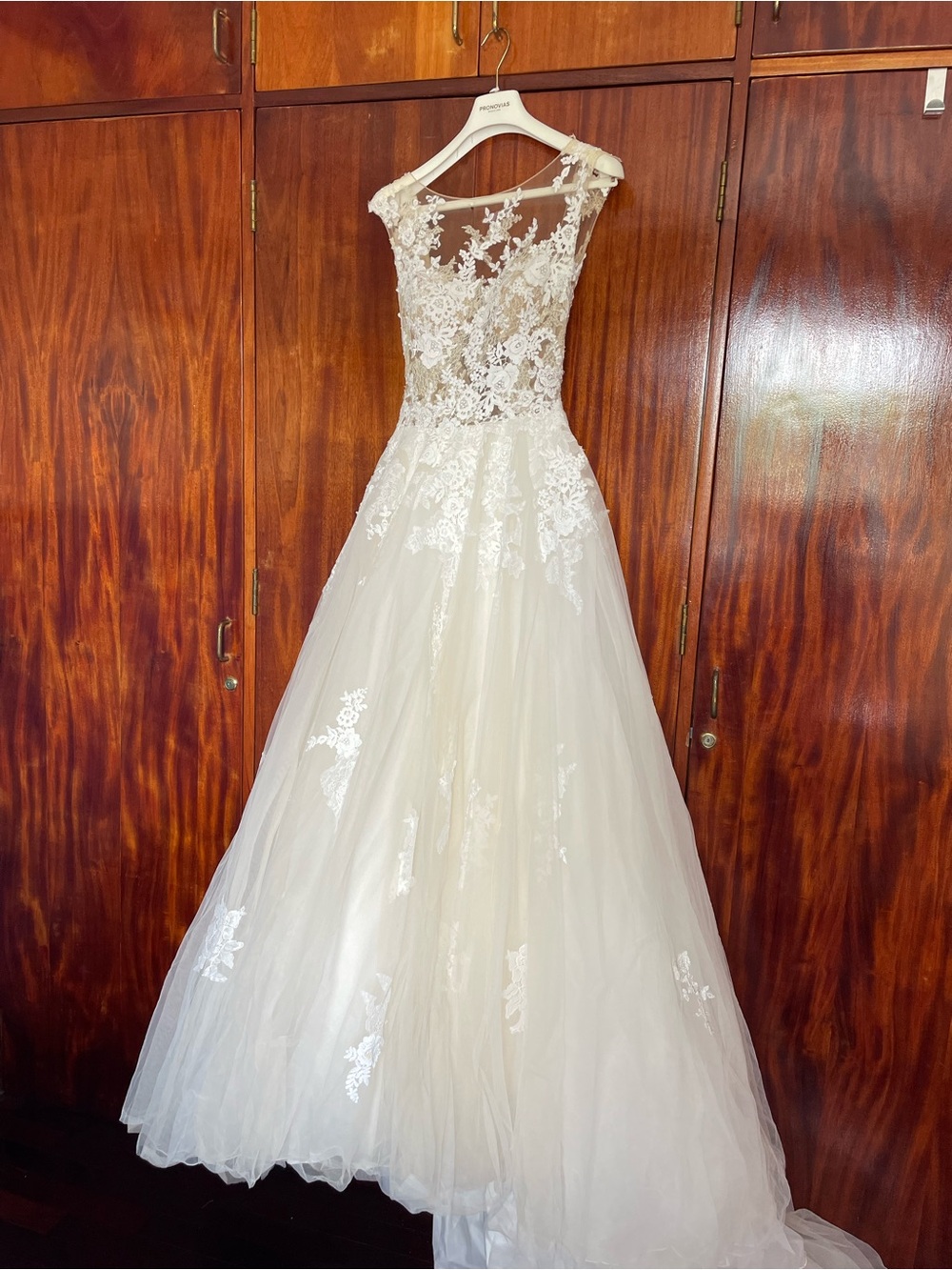 Pronovias White and Ivory Floral Lace Bridal Overlay